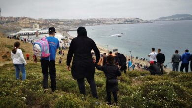Photo of Cientos de inmigrantes intentan acceder a España desde Marruecos