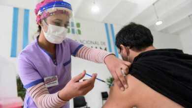 Photo of COVID: La aplicación de vacunas se triplicó frente al aumento de casos
