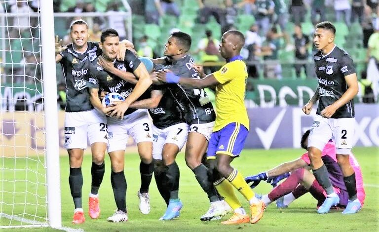 Photo of Copa Libertadores: Cali le dio un cachetazo al Xeneize