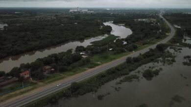 Photo of Cerraron las compuertas en el dique sobre el río Negro por la crecida del Paraná