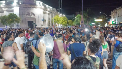 Photo of Masivo cacerolazo en Resistencia contra el mega decreto de Javier Milei