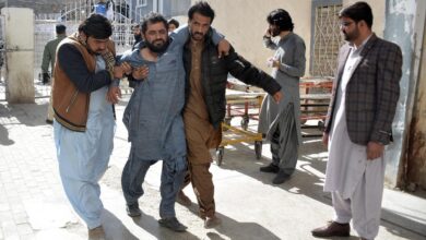 Photo of Hay 29 muertos por ataques a sedes partidarias en Pakistán