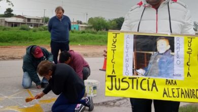 Photo of Pintaron una estrella amarilla en memoria de Alejandro Romero y expresaron su pedido de justicia