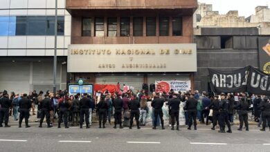 Photo of Abrazo solidario al INCAA y el cine argentino contra el vaciamiento