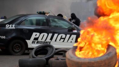 Photo of Misiones no llegó a un acuerdo salarial con los policías movilizados y se extienden las protestas